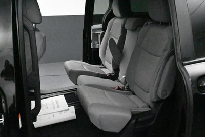 2025 Toyota Sienna LE