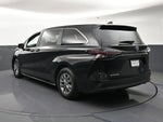 2025 Toyota Sienna LE