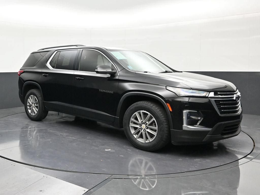 2022 Chevrolet Traverse LT Cloth