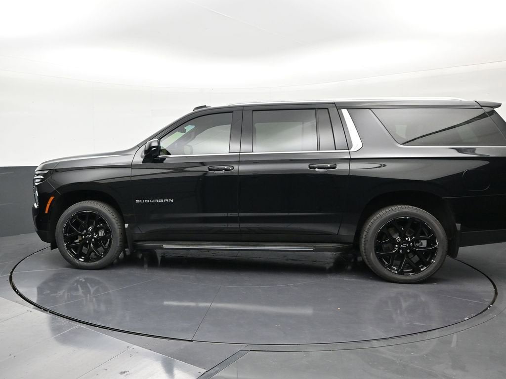 2025 Chevrolet Suburban LT