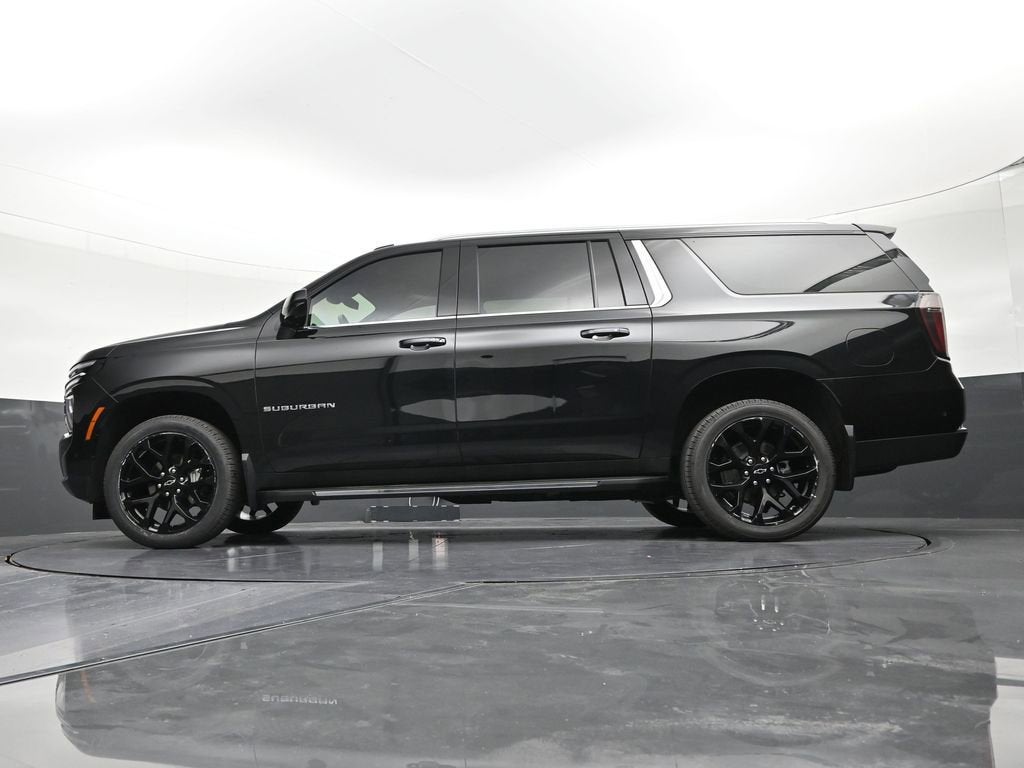 2025 Chevrolet Suburban LT