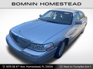 2003 Lincoln Town Car Signature