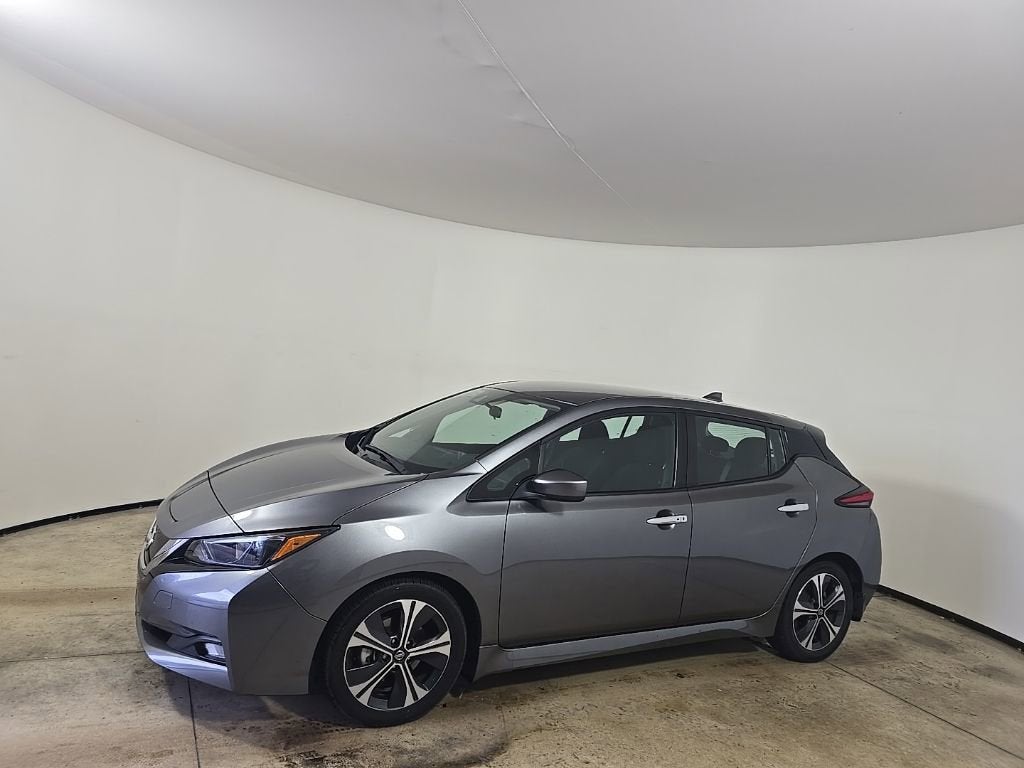 2022 Nissan LEAF SV