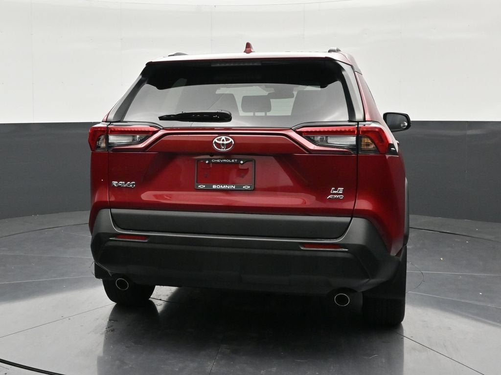 2021 Toyota RAV4 LE