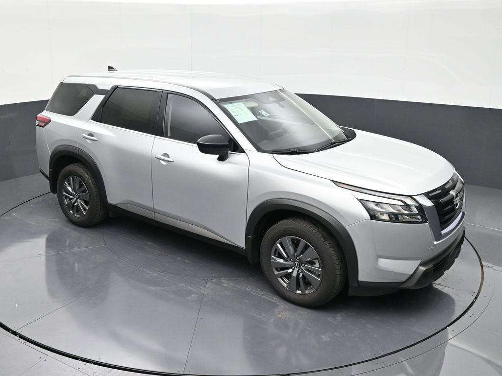 2025 Nissan Pathfinder S