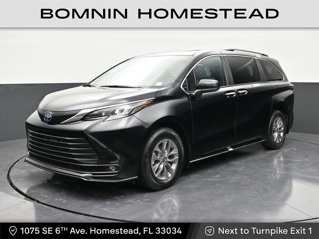 2025 Toyota Sienna XLE