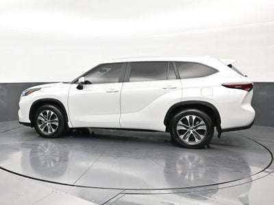 2025 Toyota Highlander XLE