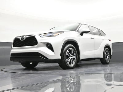 2025 Toyota Highlander XLE