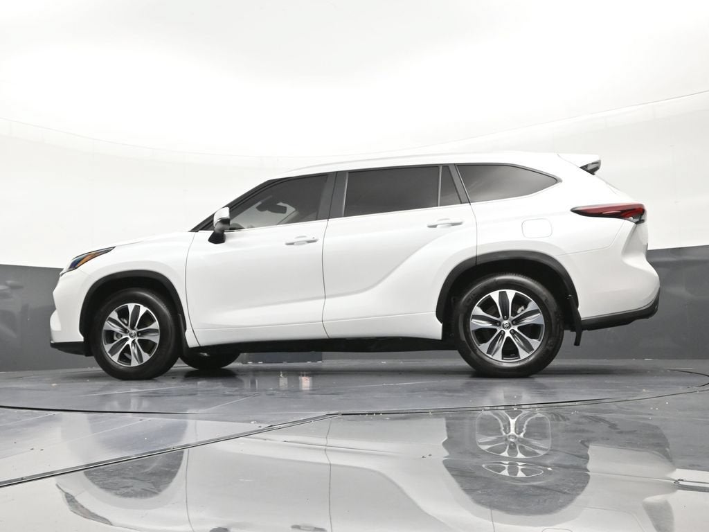 2025 Toyota Highlander XLE