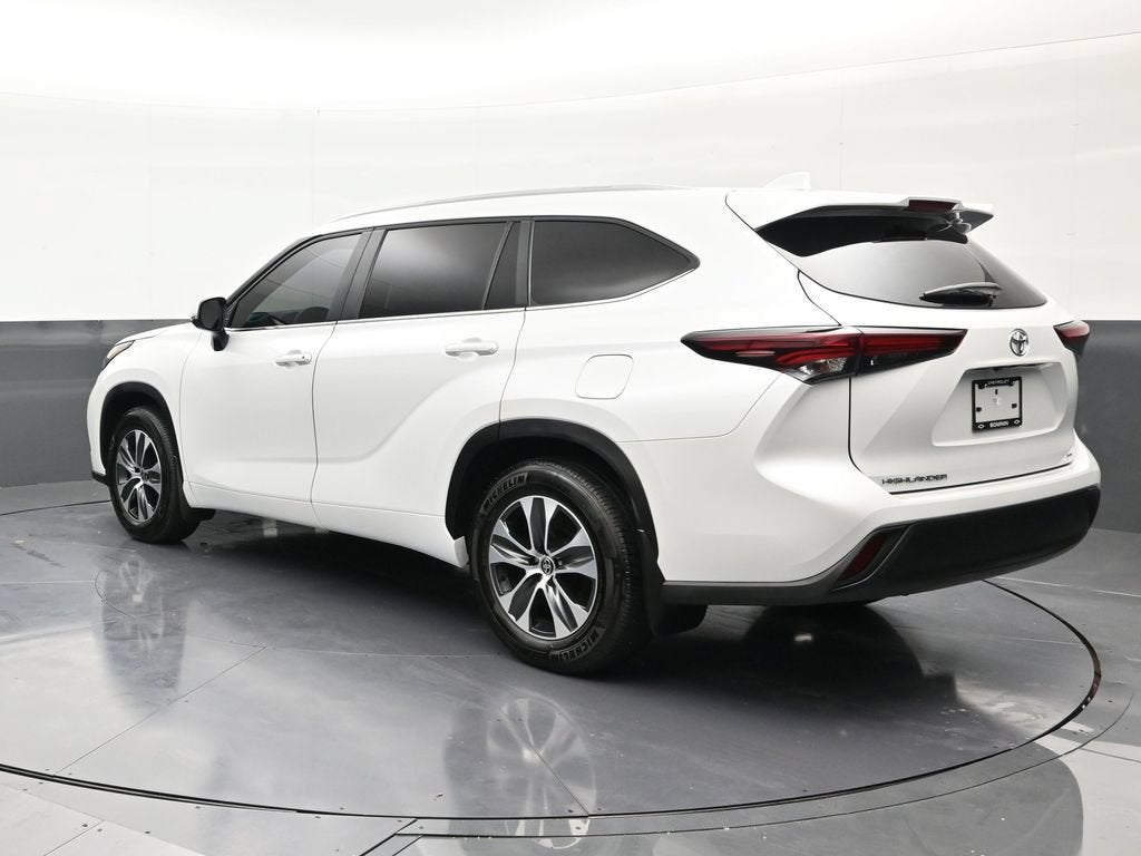 2025 Toyota Highlander XLE