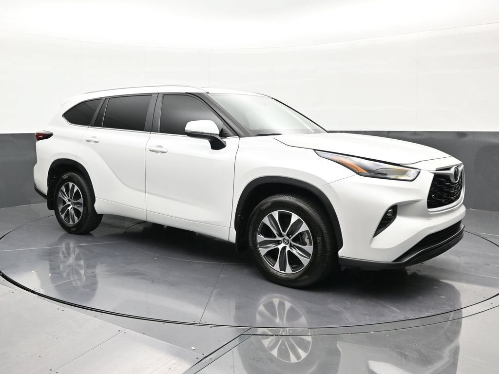 2025 Toyota Highlander XLE