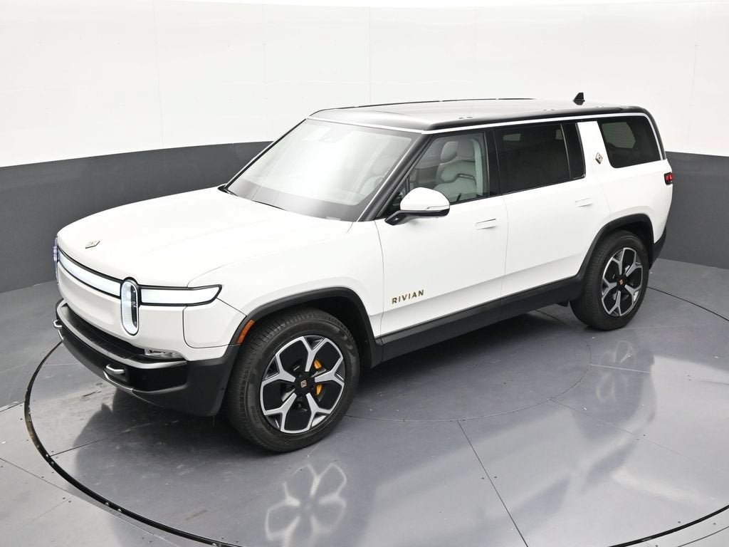 2024 RIVIAN R1S Adventure