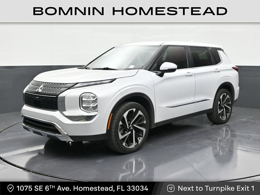 2022 Mitsubishi Outlander ES