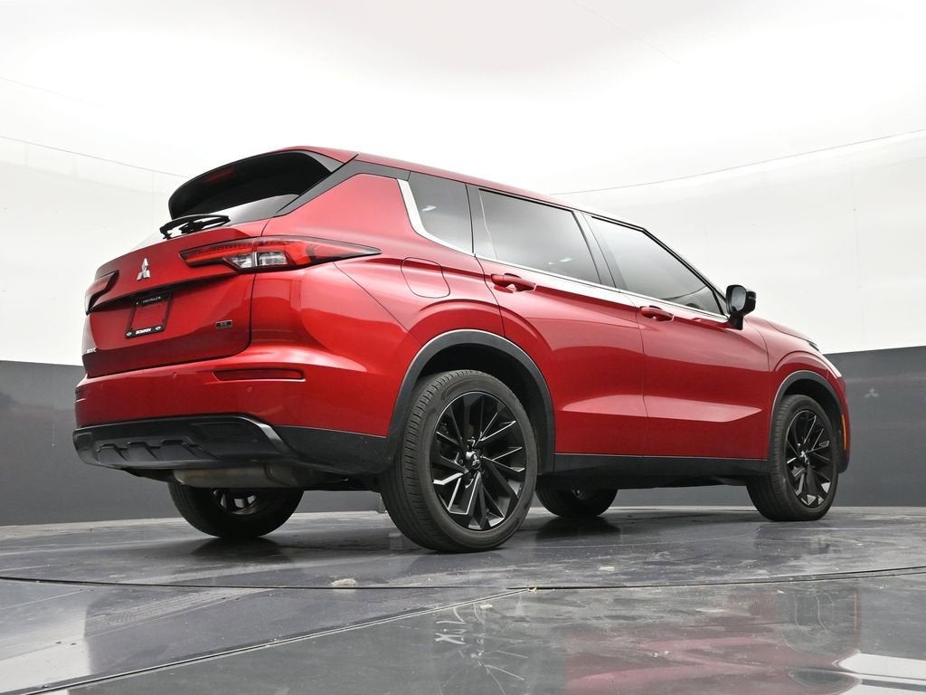 2023 Mitsubishi Outlander SE