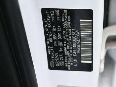 2024 Hyundai Elantra SE