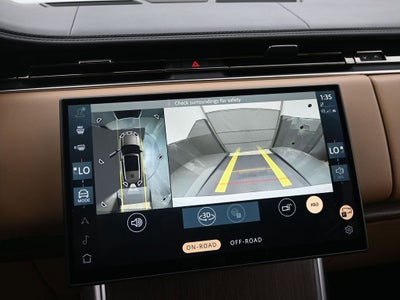 2025 Land Rover Range Rover SE