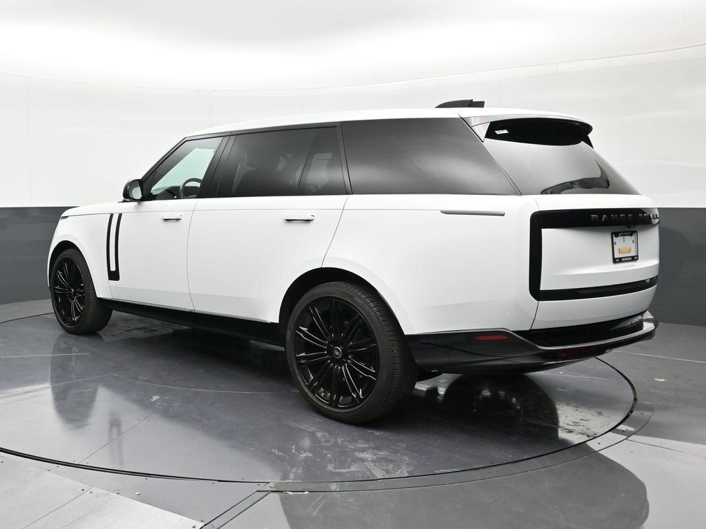 2025 Land Rover Range Rover SE