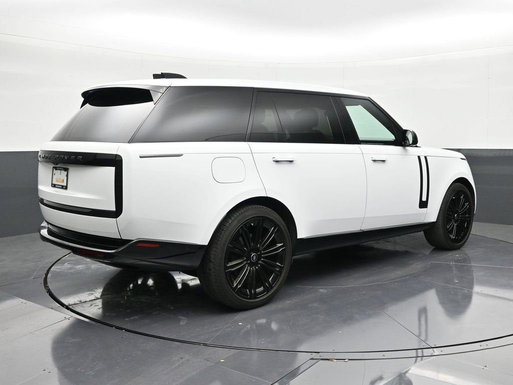 2025 Land Rover Range Rover SE