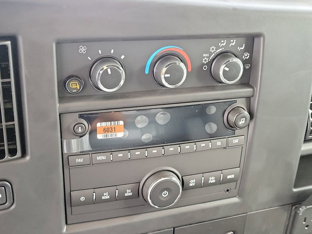 2025 Chevrolet Express Cargo 2500 WT