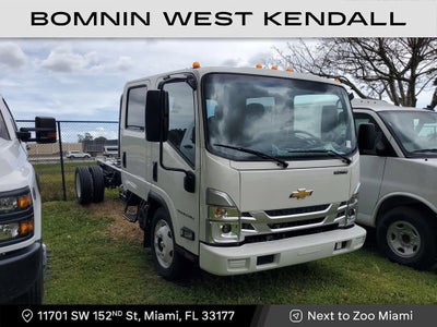 2025 Chevrolet Low Cab Forward 4500 Base