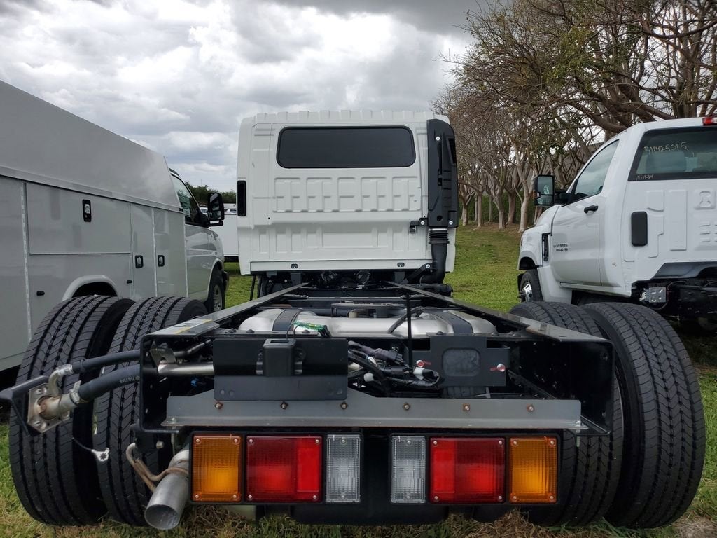 2025 Chevrolet Low Cab Forward 4500 Base
