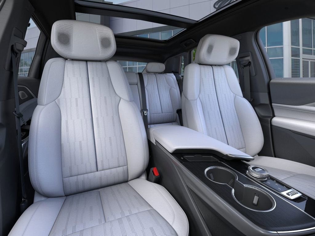 2025 Cadillac LYRIQ Sport 2